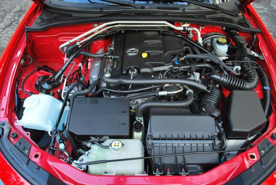  Mazda MX-5 Miata Club 2013 года  (фото 9 из 15)